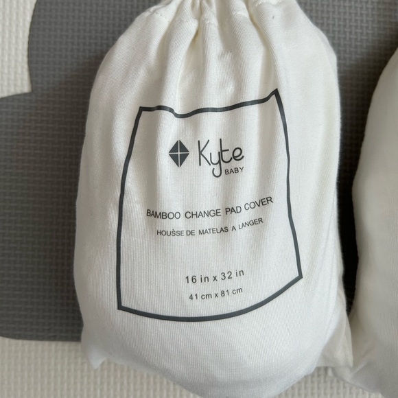 Kyte Baby Changing Pad Covers in Cloud - Picture 2 of 3